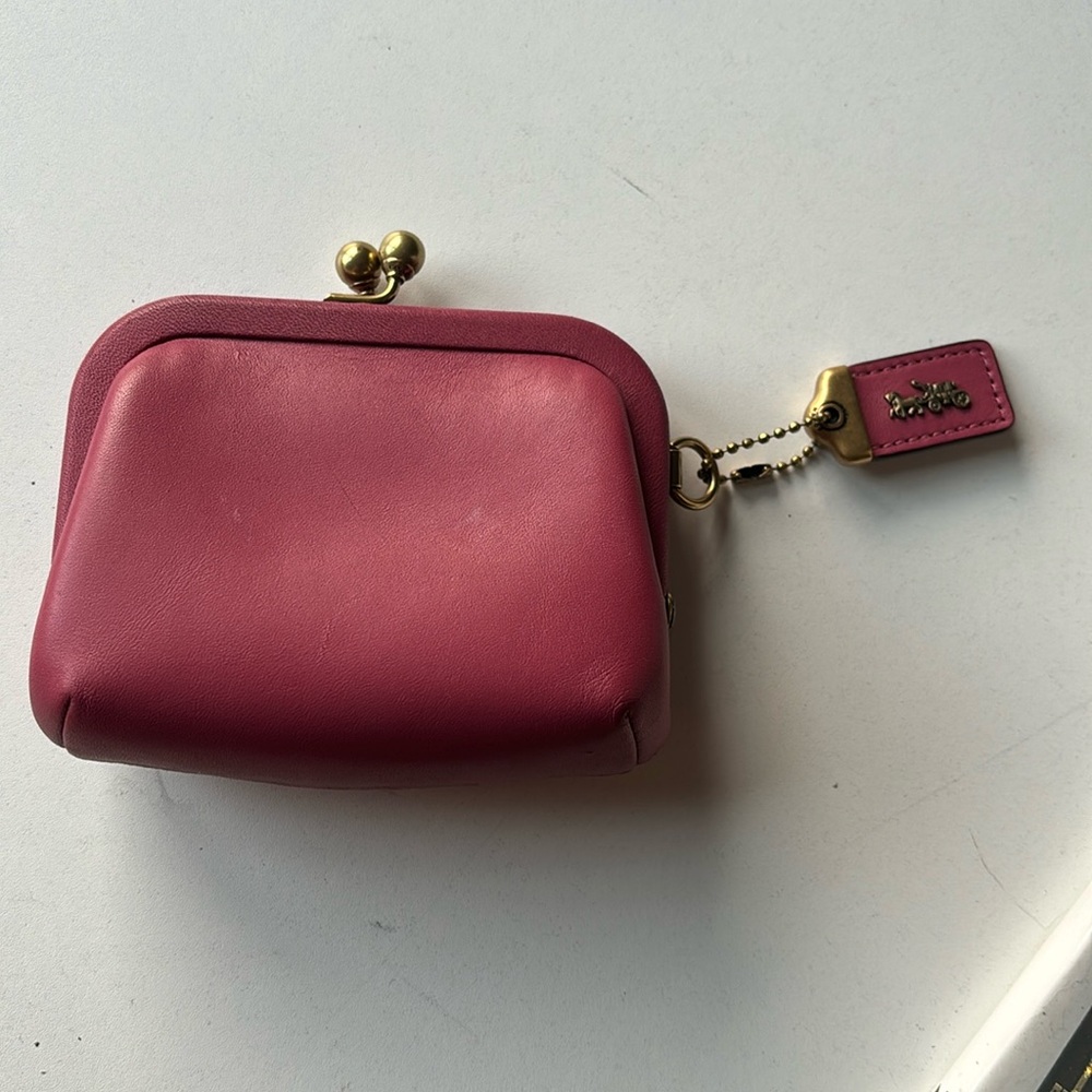 Coach kiss clip close magenta pink wallet
